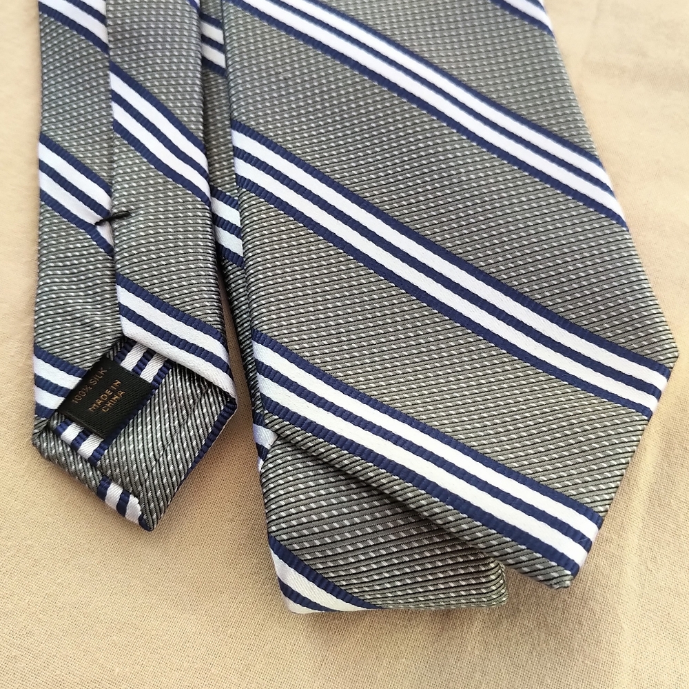 Jos A. Bank Grey Silk Tie NWT